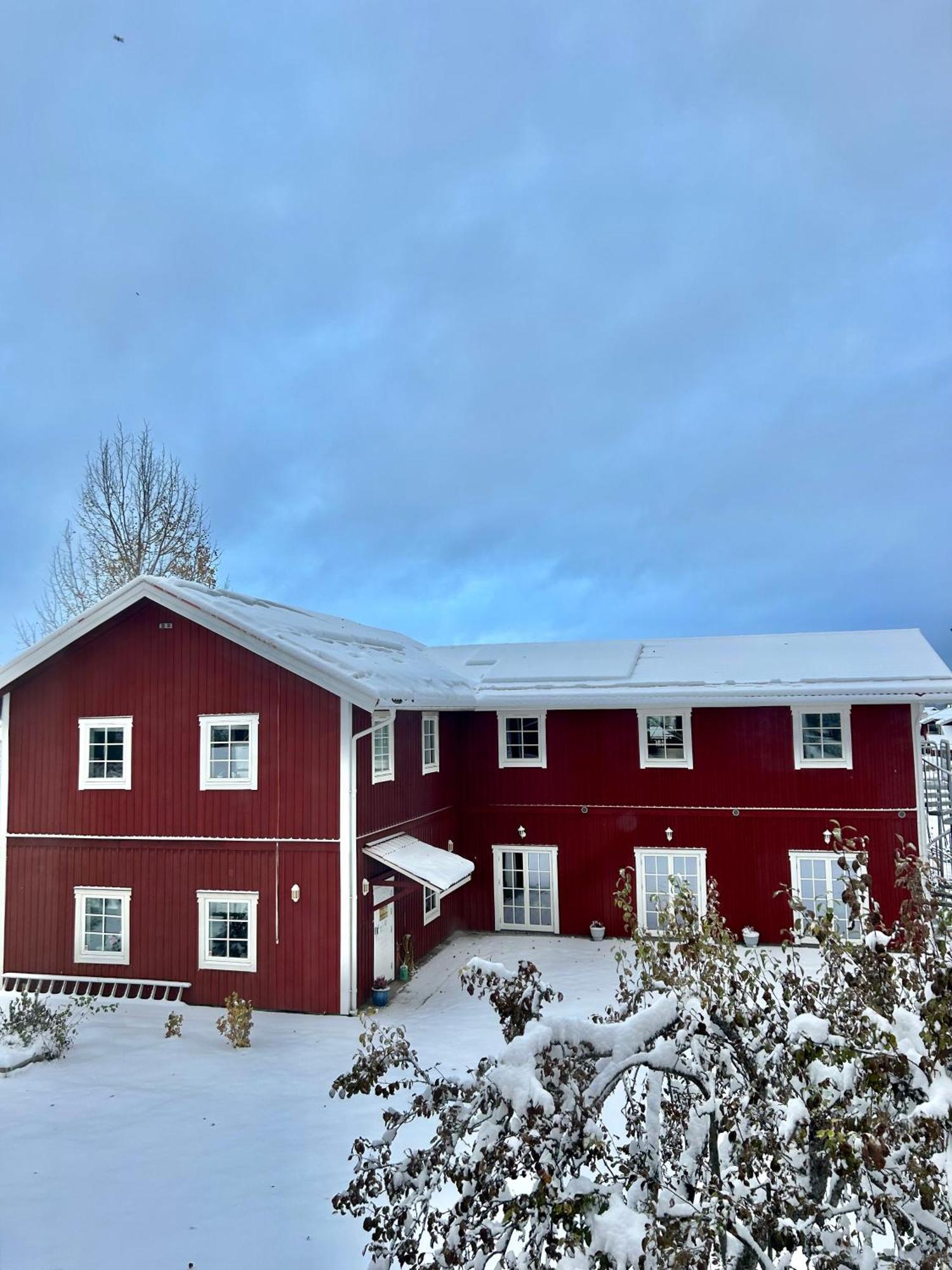 Flygeln Apartamento Leksand Exterior foto